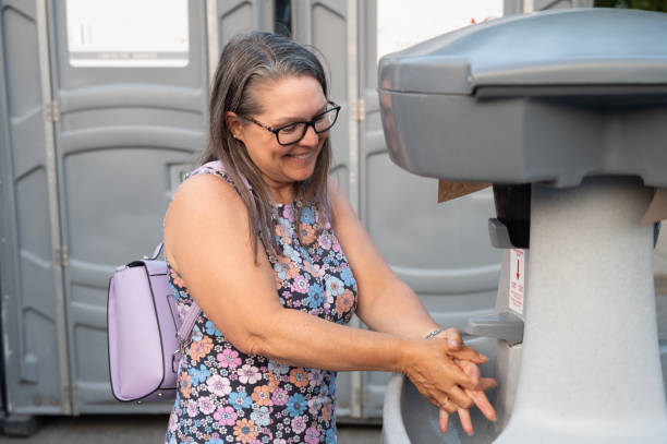 Best Luxury portable toilet rental  in Brandenburg, KY